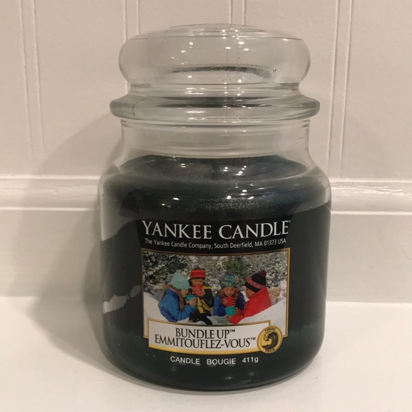 Yankee Candle ‘Bundle🧥Up’ candle 🕯